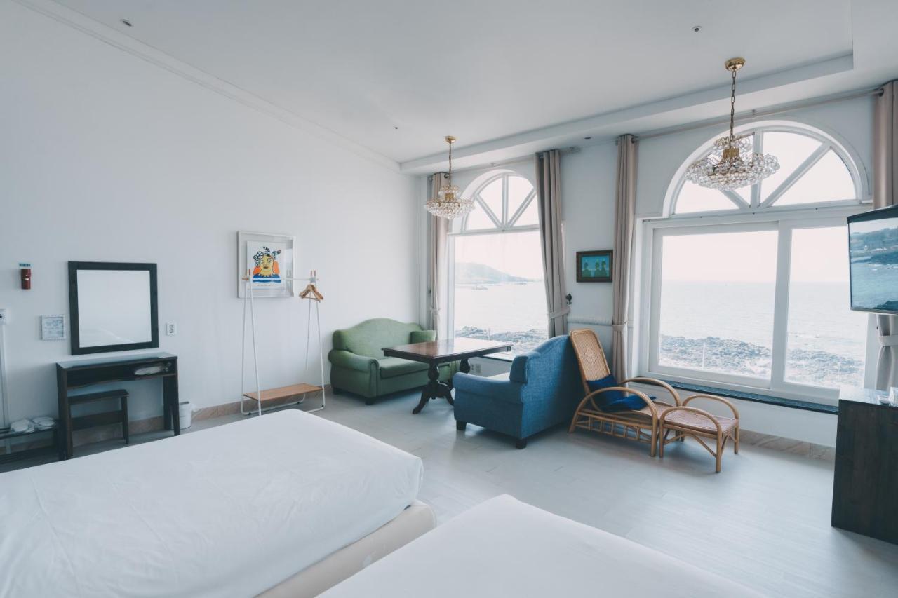 Hotel White House Jeju Exterior photo