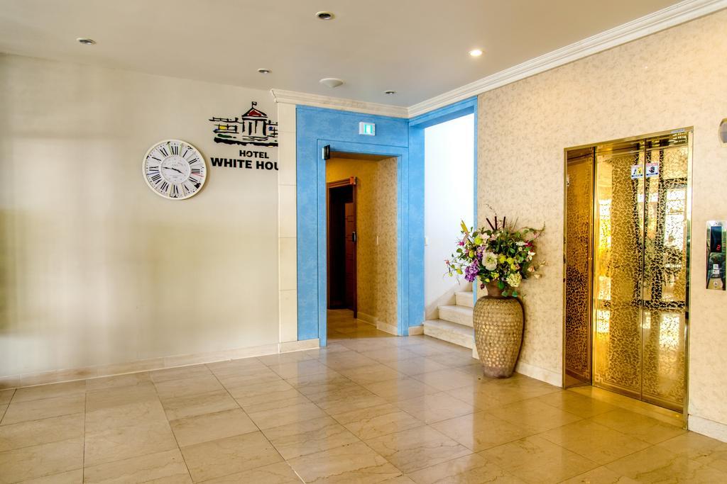 Hotel White House Jeju Exterior photo