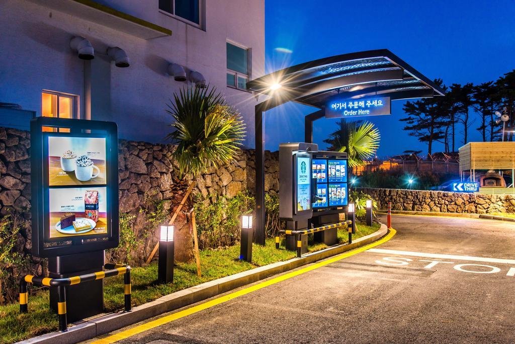 Hotel White House Jeju Exterior photo