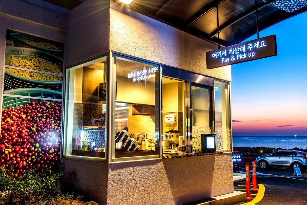 Hotel White House Jeju Exterior photo